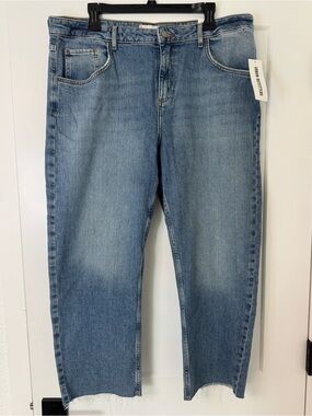 BDG Cowboy Cropped Ankle Jeans Medium Wash Raw Hem